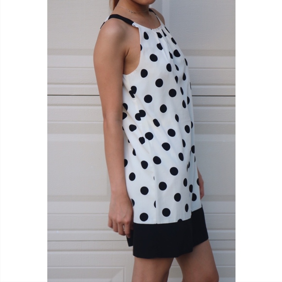 Contrast Polka dot shift dress - Picture 2 of 6